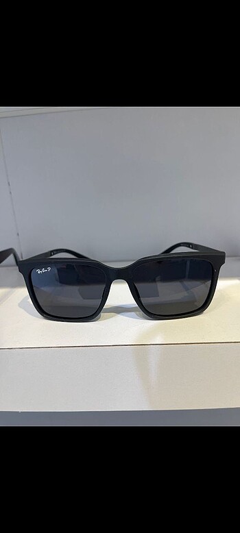 Rayban güneş gözlüğü