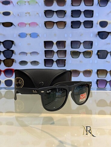 Beden Rayban wayfarer