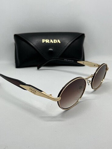 Prada Prada güneş gözlüğü