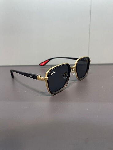 Rayban güneş gözlüğü
