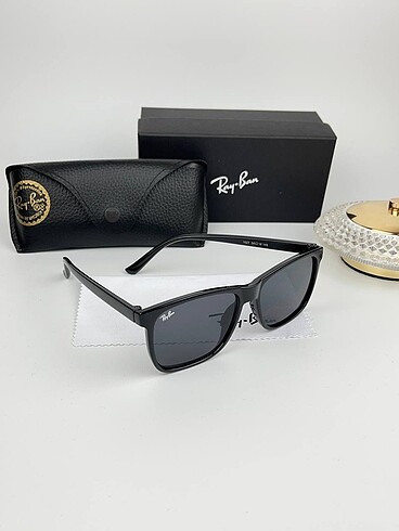 Rayban güneş gözlüğü
