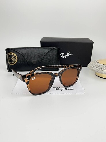 Rayban güneş gözlüğü
