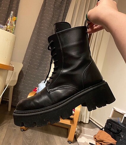 Prev Jill Mid Black