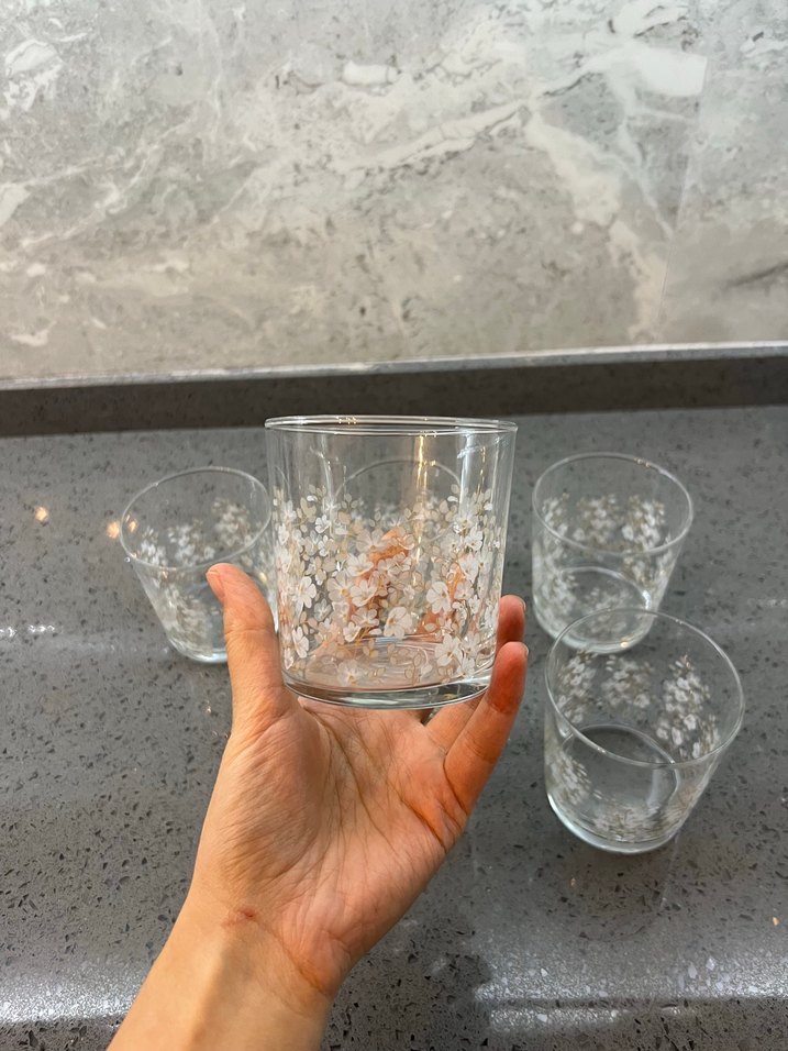 Beyaz Çiçek Desenli Cam Bardak - Görsel 3