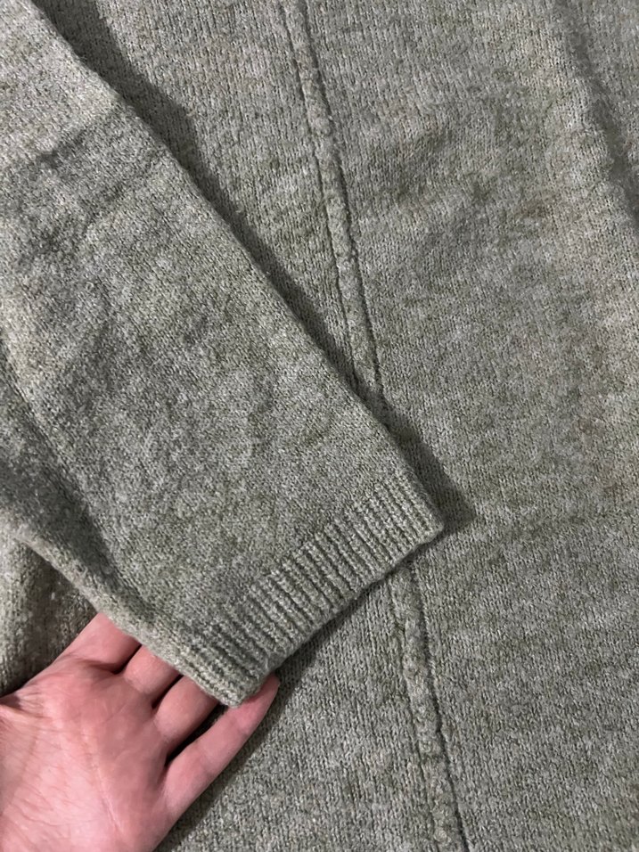 Gri V Yaka Örgü Salaş Kadın Kazak - Görsel 4