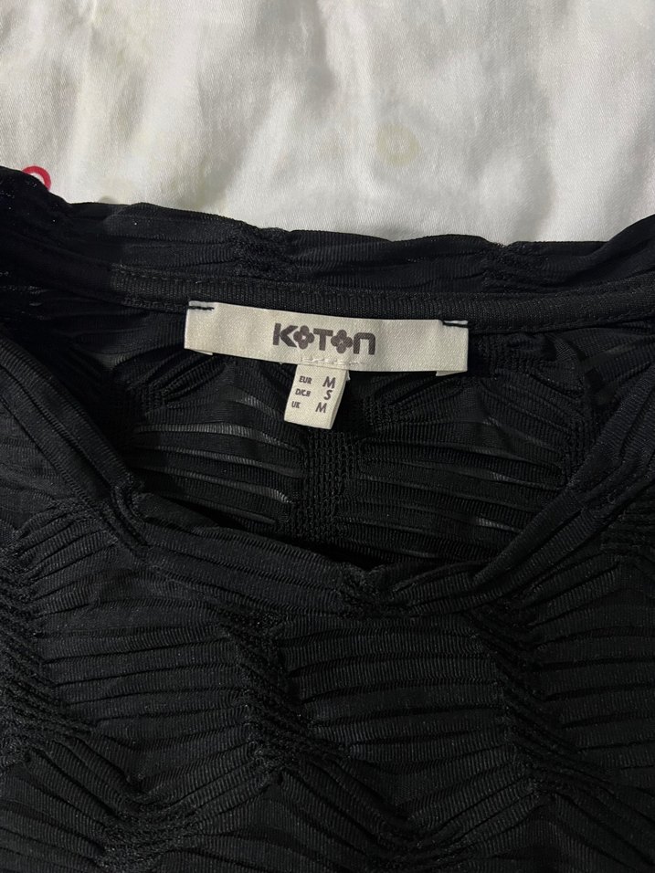 Siyah Kısa Kollu Kadın Tişört - Görsel 2