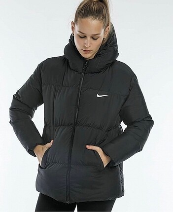 Siyah nike şişme mont unisex