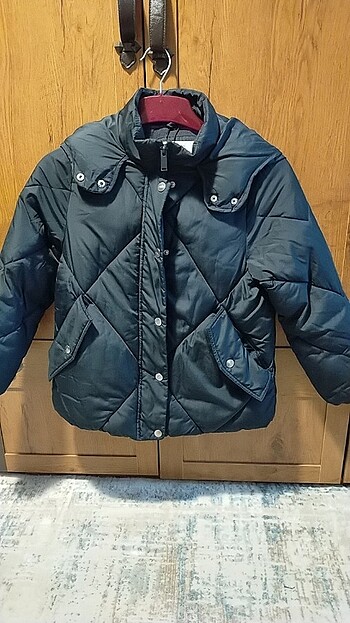 Zara 9 yaş şişme mont 