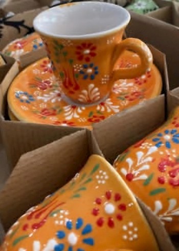 Siyah Papatya Desenli Fincan ve Tabak - Görsel 6