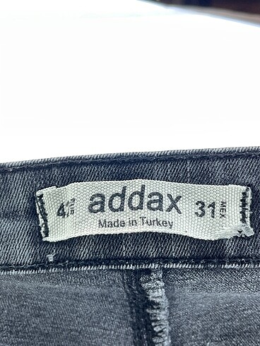 31 Beden siyah Renk Addax Jean / Kot %70 İndirimli.