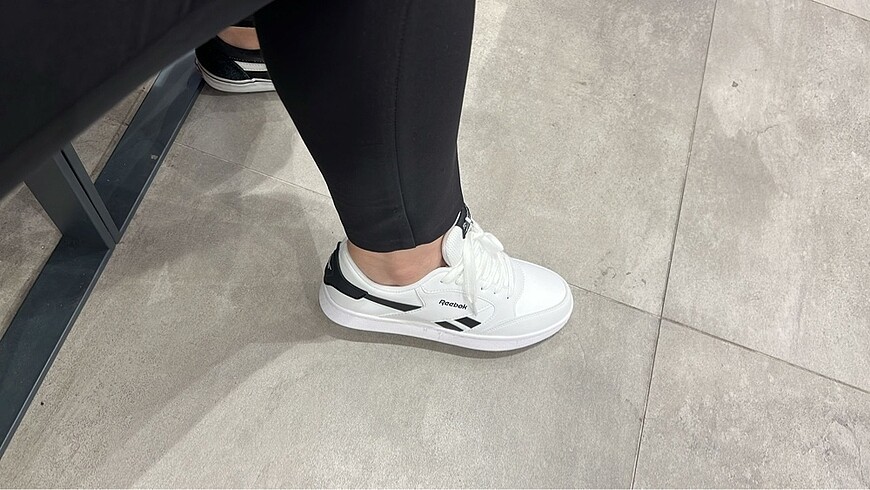 Reebok spor ayakkabı