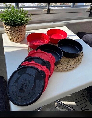 Tupperware Minnie ve mickey saklama kabı 490 ml ikili