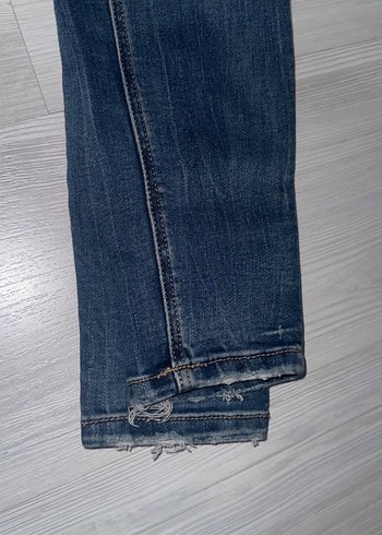 Lacivert yırtık Jean - Görsel 3