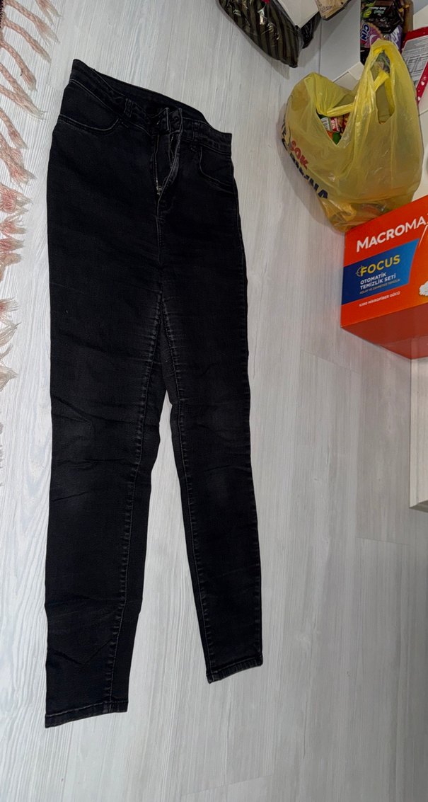 Kadın Siyah Kemerli Slim Fit Midi Jean - Görsel 2
