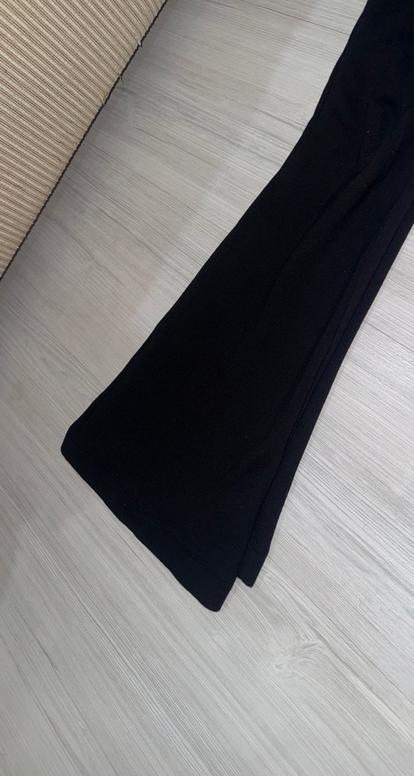 Siyah Kadın Parçalı İspanyol Paça Pantolon - Görsel 2