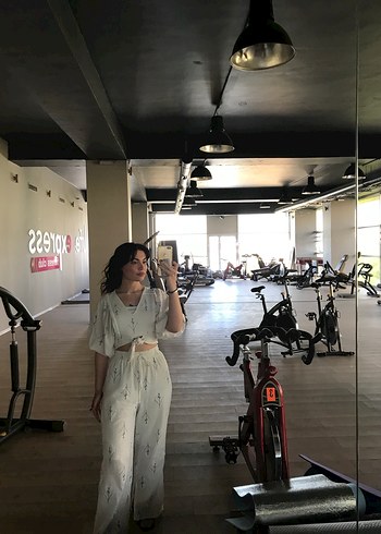 Beyaz Keten Bağlamalı Mini Bluz - Görsel 2