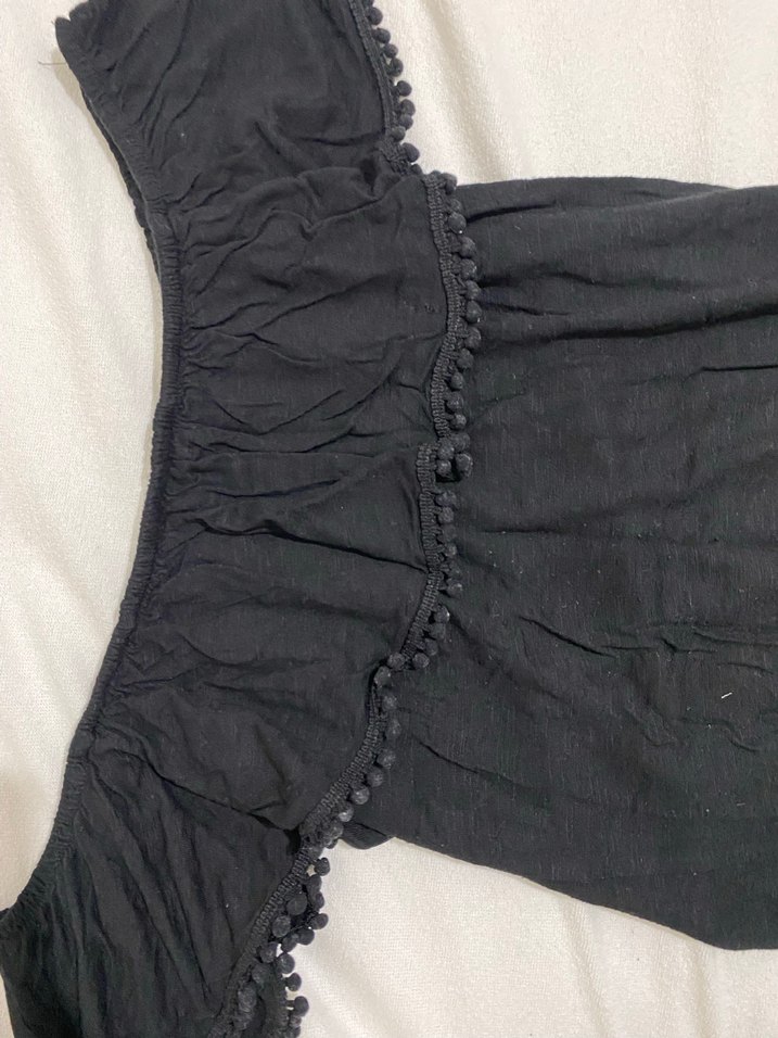 Siyah Fırfırlı Kayık Yaka Kadın Bluz - Görsel 3