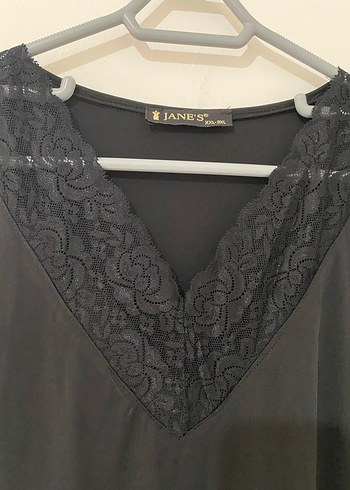 Dantel Detaylı Siyah V Yaka Bluz - Görsel 3