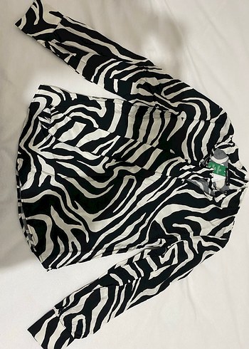 Zebra Desenli Siyah Kadın Gömlek - Görsel 3