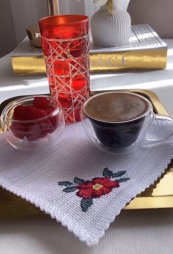 Kahve yanı peçetesi