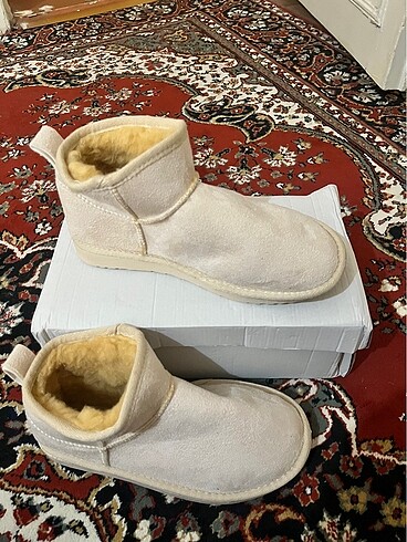 Diğer Süet İçi Tüylü İnce Taban Ugg Bot
