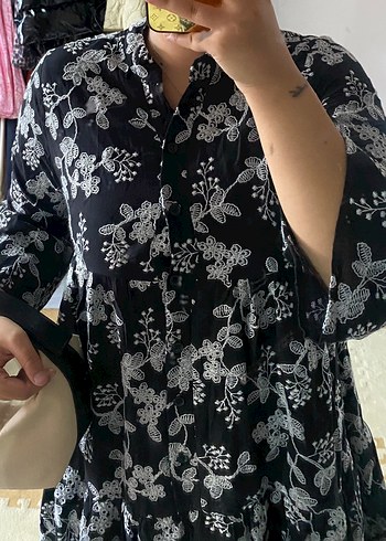 Uzun önü düğmeli elbise yenidir 36 beden ama 36-38 uygundur - Görsel 2