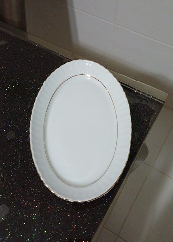 Beyaz Parlak Oval Servis Tabağı