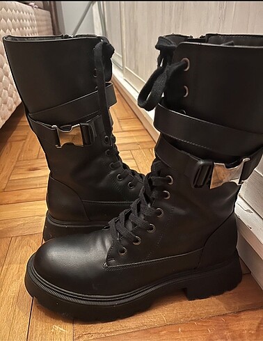 38 Beden Bershka çizme