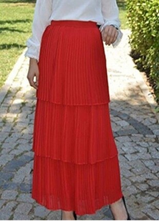 Kırmızı tesettur pileli etek uzun etek