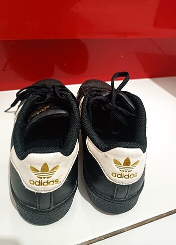 32 Beden siyah Renk Adidas erkek çocuk Spor ayakkabı