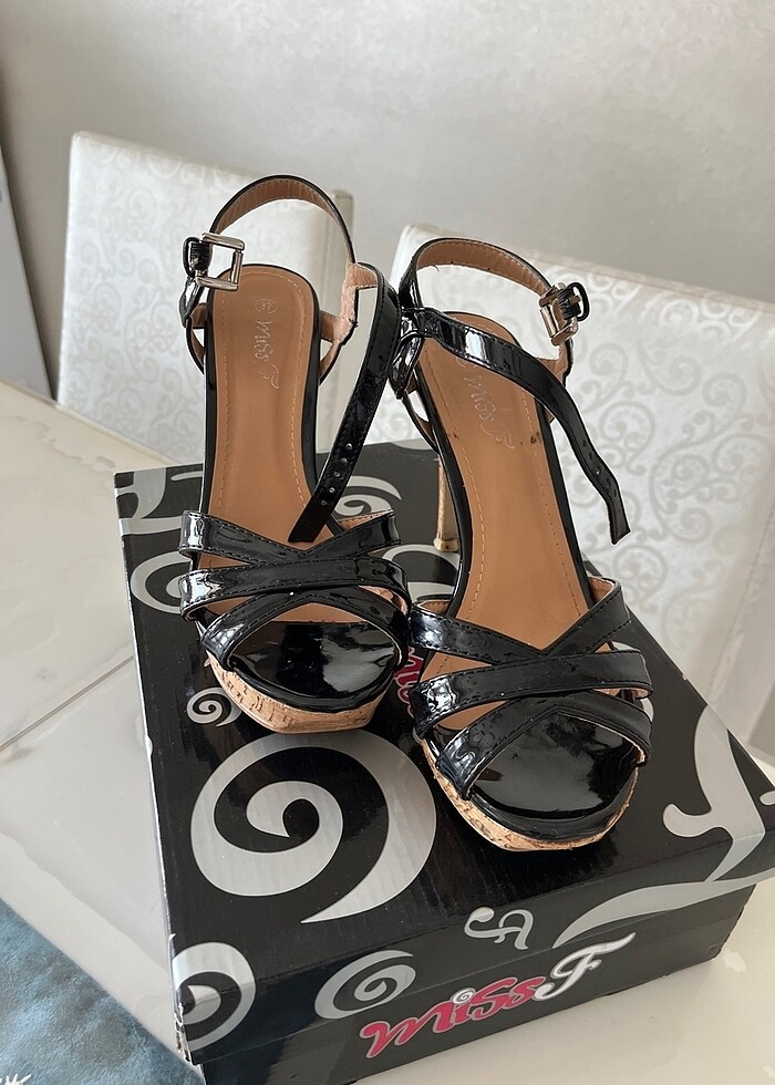 Topuklu ayakkabı - Görsel 5