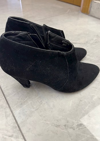 Siyah Süet Stiletto Topuklu Kadın Bot