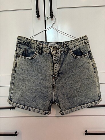 28 Beden lacivert Renk 2 adet jeans şort