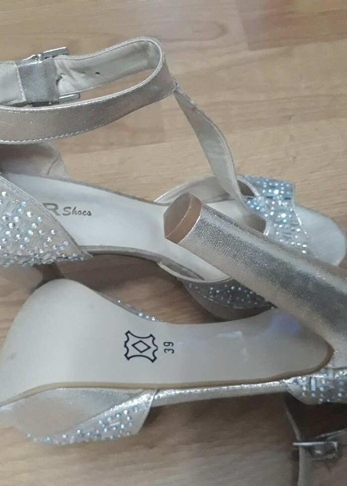 Boncuk desenli ayakkabı - Görsel 4