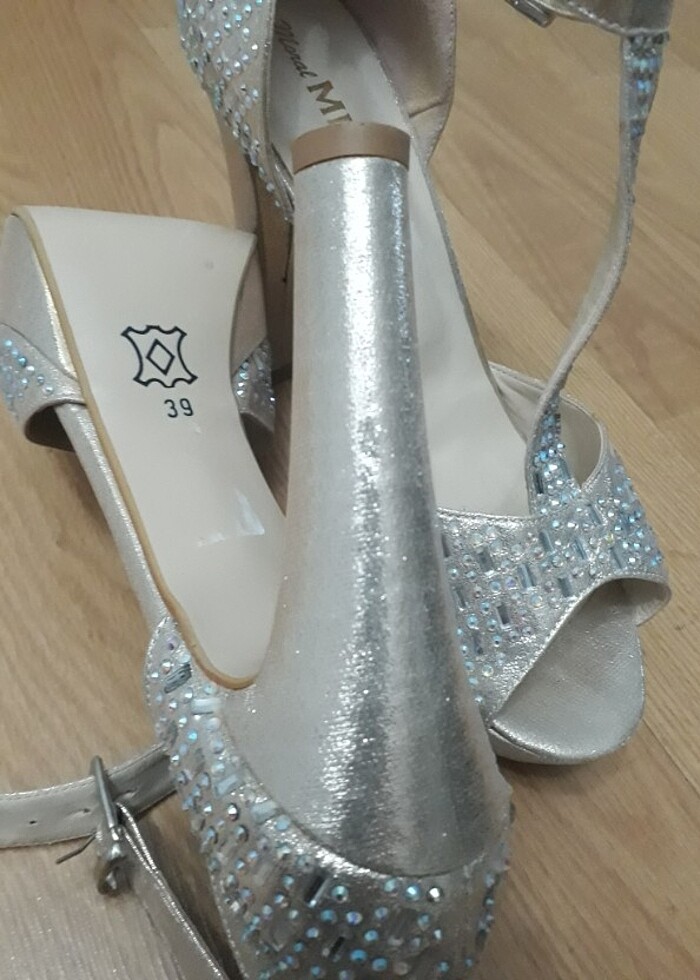 Boncuk desenli ayakkabı - Görsel 5