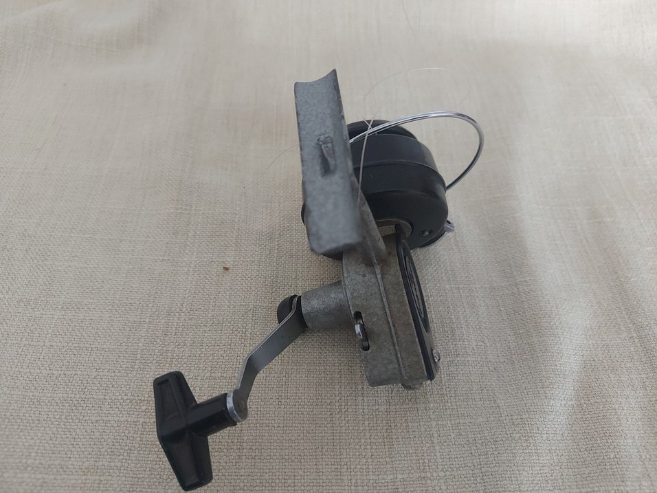 Siyah Gri Balıkçılık Makinesi - Görsel 2