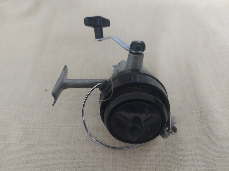 Siyah Gri Balıkçılık Makinesi - Görsel 3