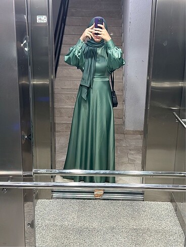 TESETTÜR ABİYE ELBİSE