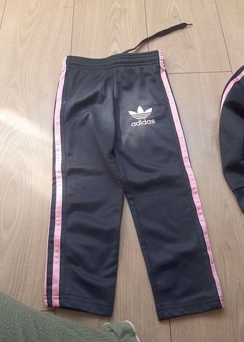 Kız Çocuk Koyu Pembe Adidas Eşofman Takımı - Görsel 2