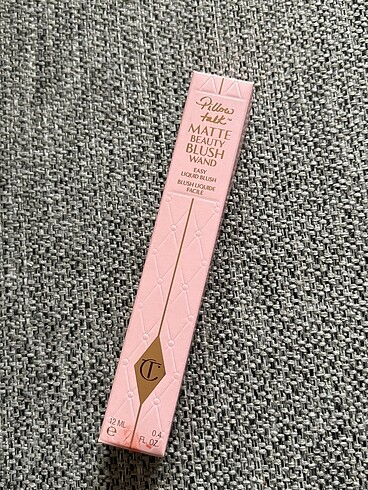 Beden Charlotte Tilbury Allik