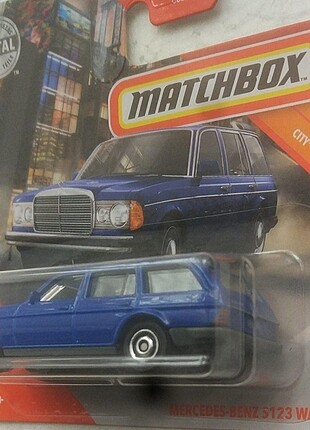 Beden Mercedes Benz S123 1/64 Ölçek 7 cm Lisanslı Hot Whells Diecast A