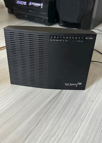 Türk Telekom AC1200 Uydu Alıcısı