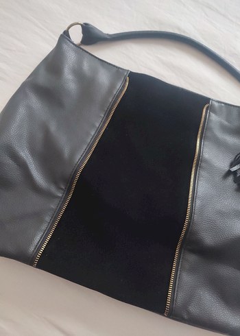 Siyah Deri Püsküllü Kadın Çanta - Görsel 2