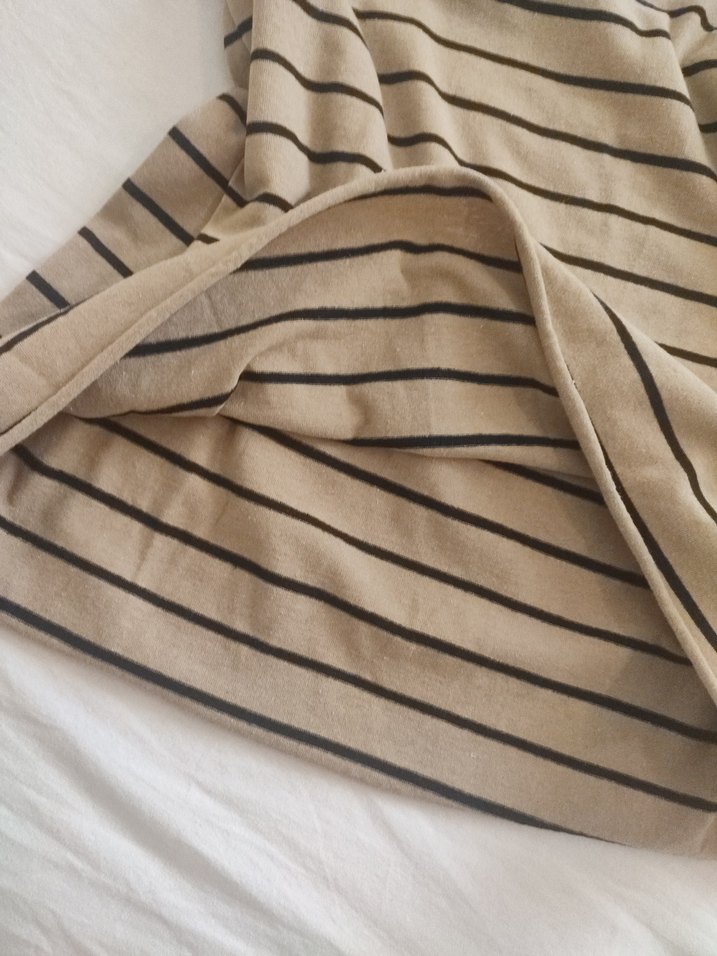 Bej Çizgili Triko Elbise - Görsel 4