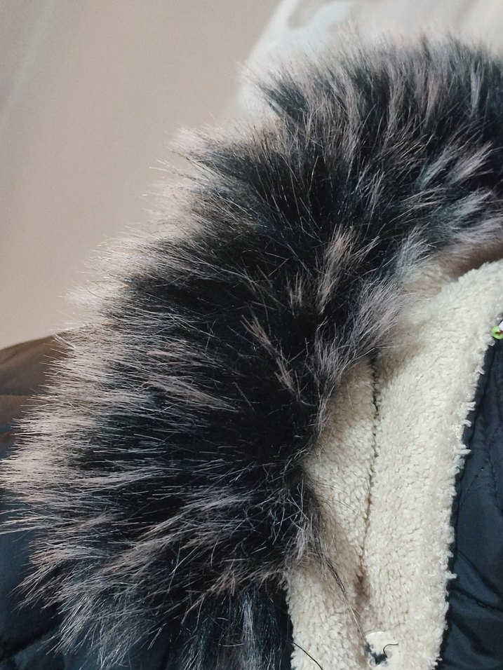 Siyah Kapüşonlu Uzun Kadın Kışlık Ceket - Görsel 4