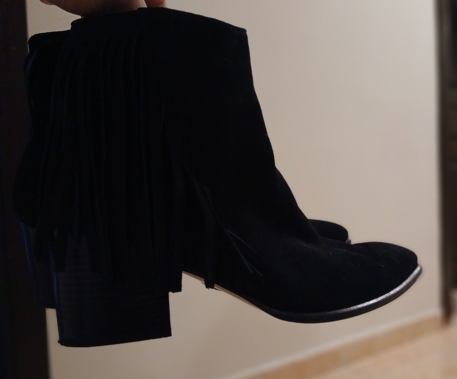 Siyah Süet Püsküllü Kadın Botu - Görsel 4