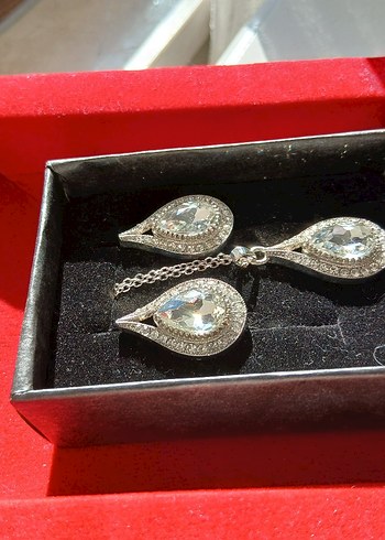 Beyaz Parlak Taşlı Kadın Takı Seti - Görsel 3