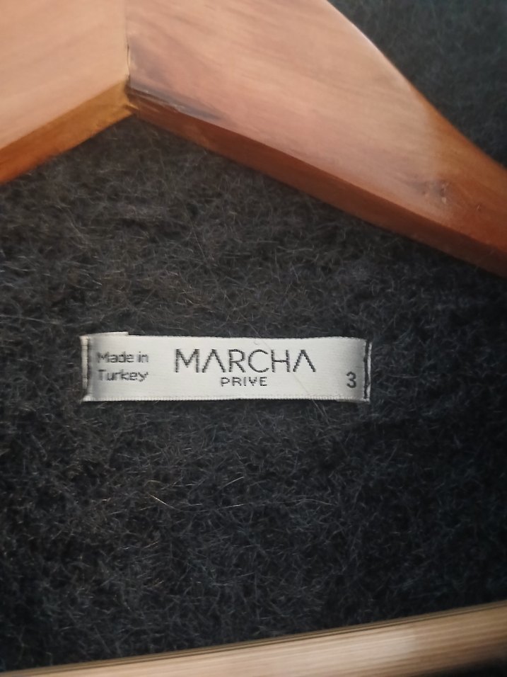 Kemerli Siyah Midi Kolsuz Kadın Kaban - Görsel 2