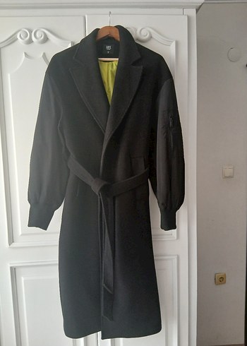 Siyah Kuşaklı Uzun Kaban - Görsel 4