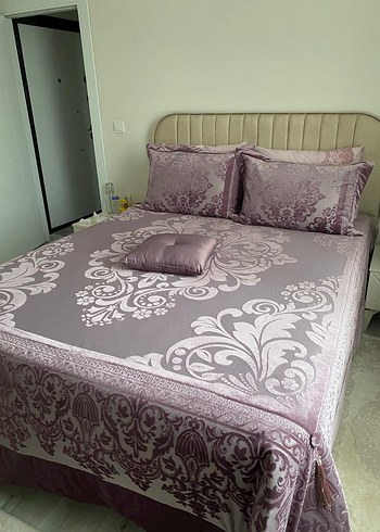 Lila Nakışlı Pastel Yatak Örtüsü - Görsel 3